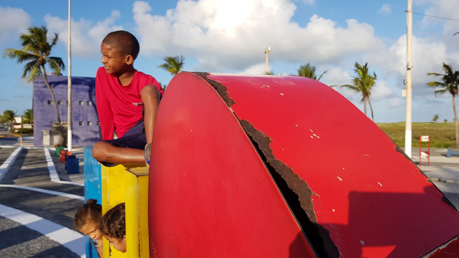 "Símbolo da cidade na Orla de Atalaia está abandonado", diz Anderson de Tuca