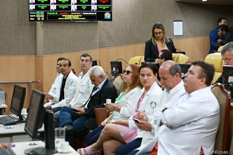 Sindimed ocupa Tribuna Livre para falar sobre reajuste salarial