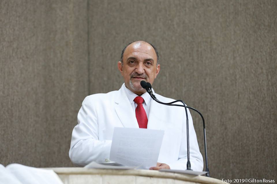 Sobre Socorro: Jason Neto rebate críticas de Carlito Alves