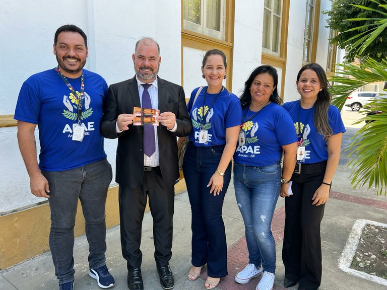 Solidariedade: Isac apoia feijoada beneficente da APAE