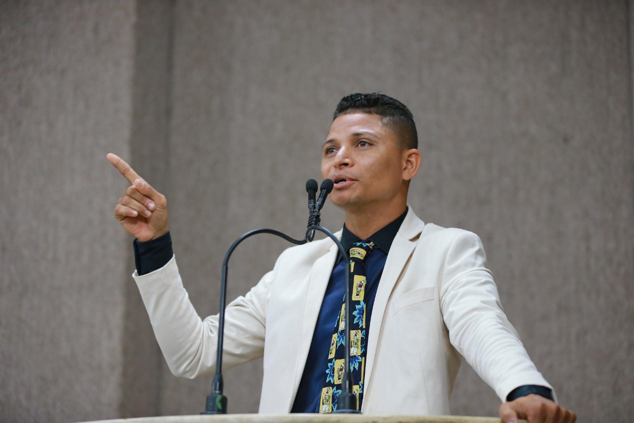 Soneca alerta para antecipação da 2ª dose de AstraZeneca e Pfizer a partir desta quarta, 1