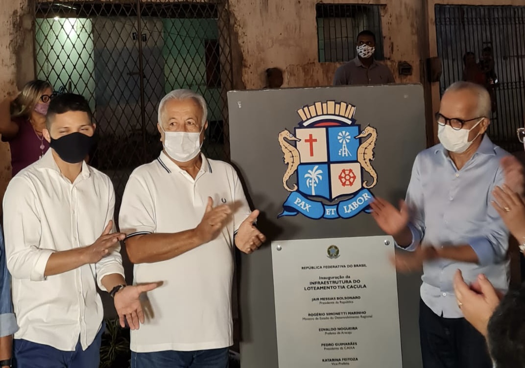 Soneca comemora conclusão de obras de infraestrutura no loteamento Tia Caçula