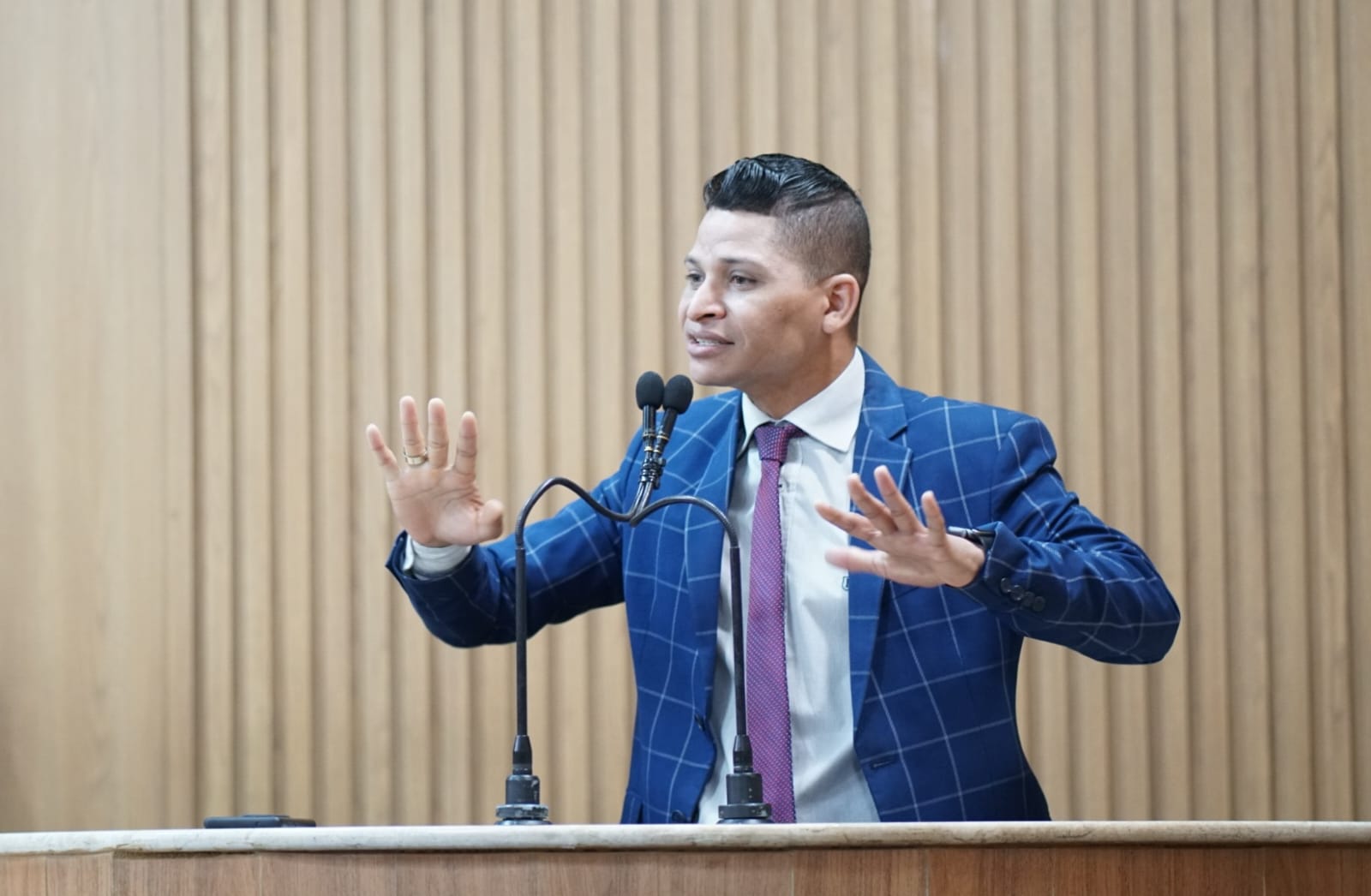 Soneca defende salário de enfermeiros e critica decisão de ministro do STF