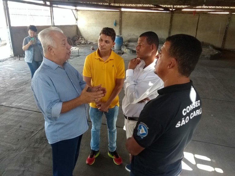 Palhaço Soneca recepciona Jackson Barreto e destaca obras realizadas no bairro São Carlos