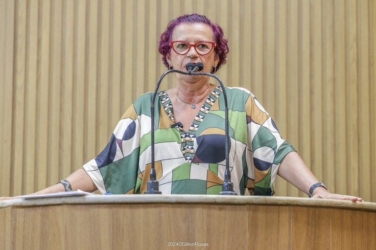 Sonia Meire destaca a importância de lutar pela vida das mulheres    