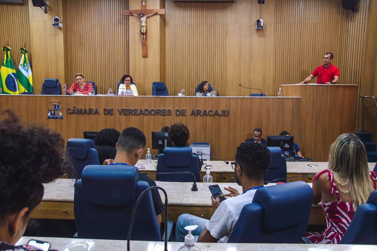 Sonia Meire promove Audiência Pública em defesa da educação pública em Aracaju