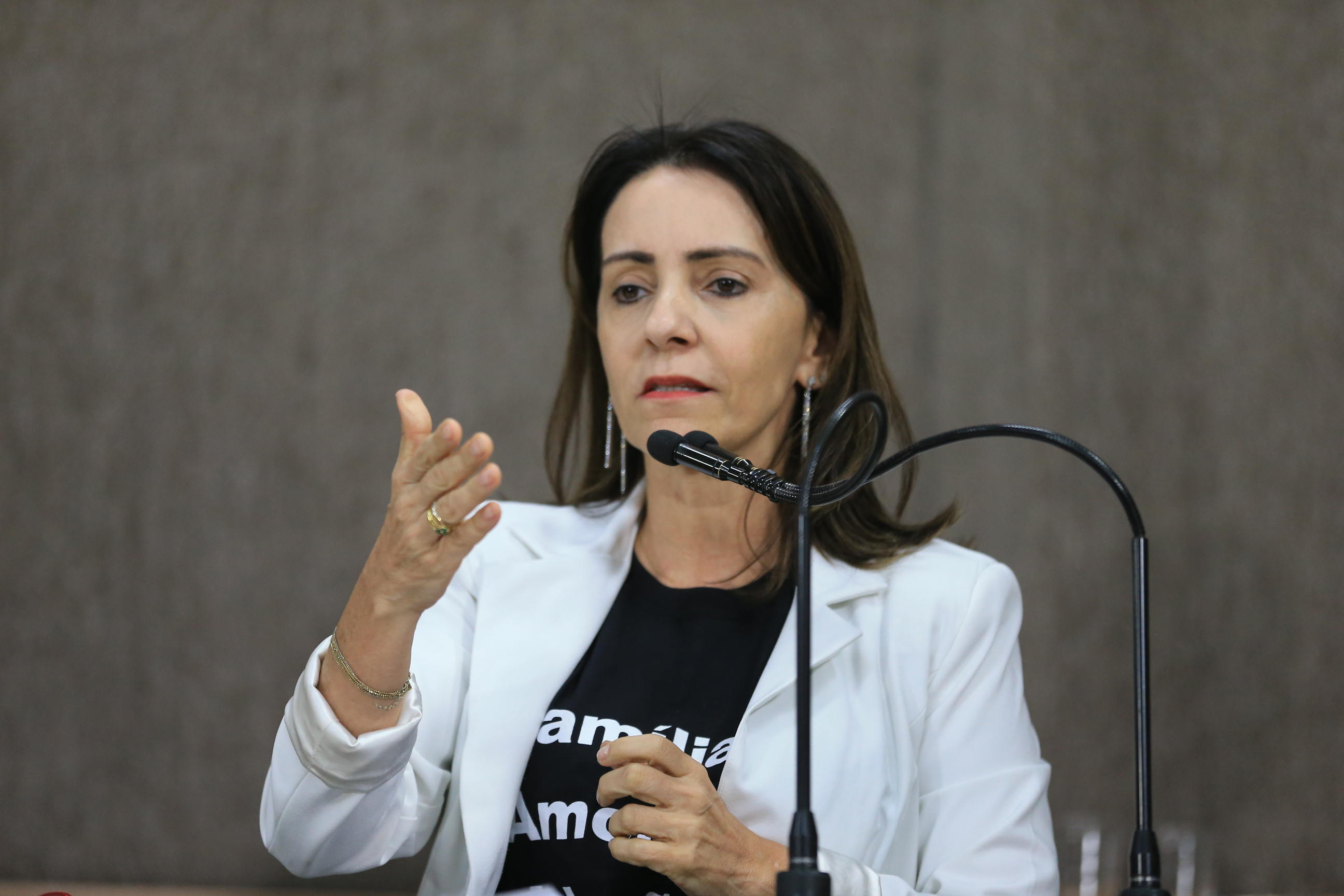 "Superfaturamento em obras públicas é uma marca dessa gestão” dispara Emília Corrêa