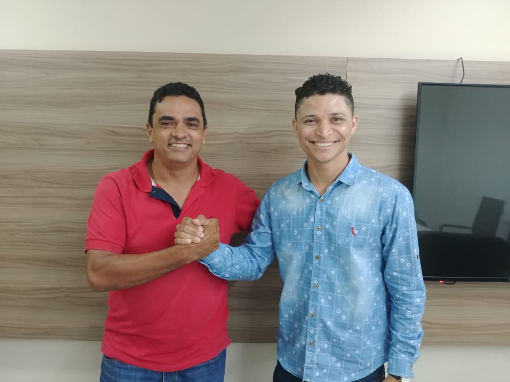 Suplente de vereador desiste de candidatura e decide apoiar Palhaço Soneca em 2020