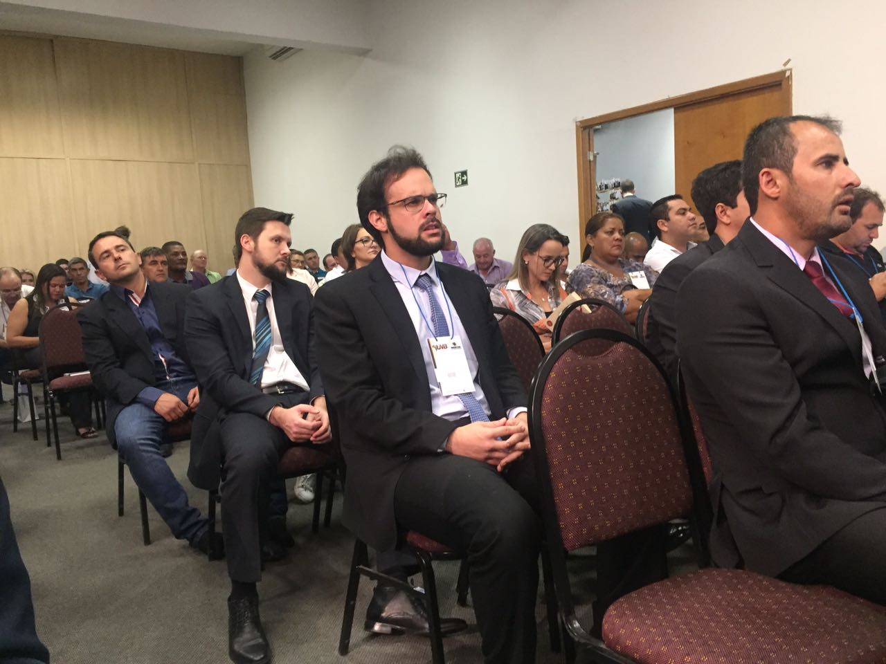 Thiaguinho acompanha as palestras do 5° Congresso Nacional de Legislativos Municipais