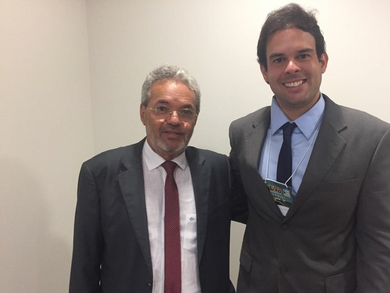 Thiaguinho acompanha palestra do conselheiro Clovis Barbosa em Brasília