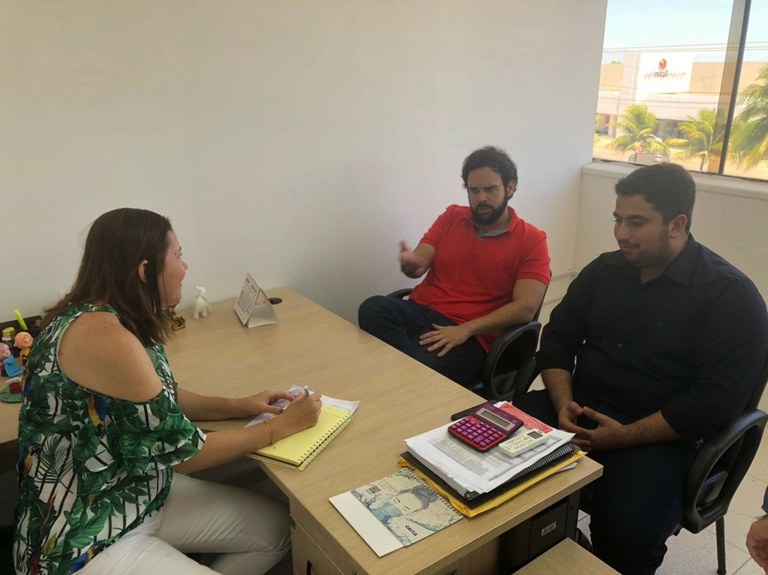 Thiaguinho apresenta proposta para diminuir filas de exames na rede pública