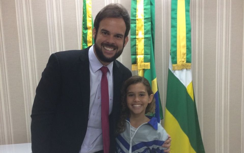 Thiaguinho Batalha apoia atleta sergipana que lutará no Chile