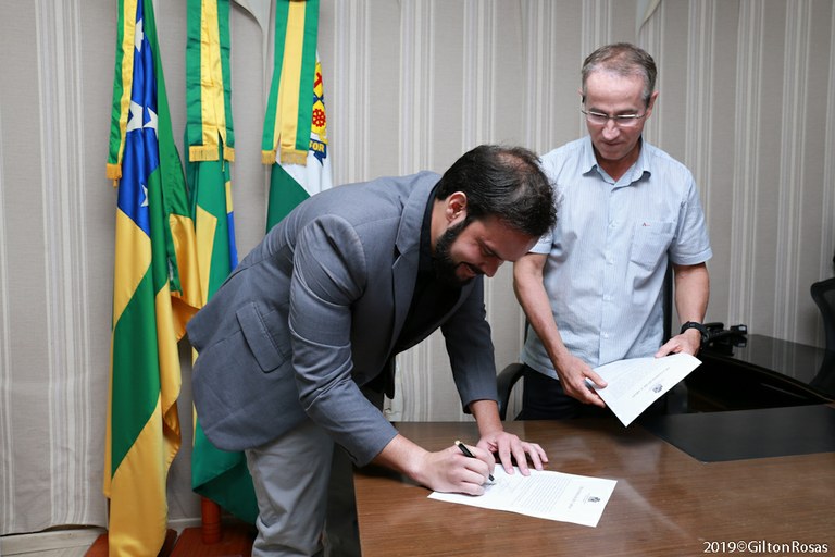 Thiaguinho Batalha assume por 15 dias a presidência da Câmara de Aracaju