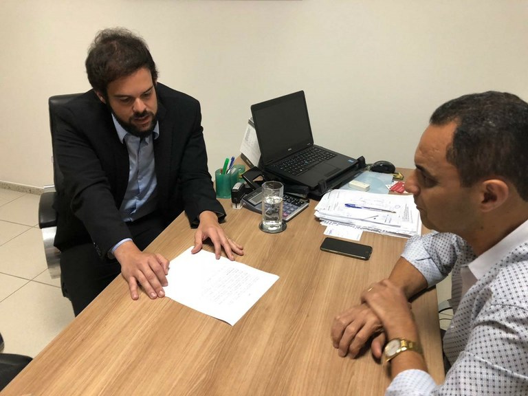 Thiaguinho Batalha busca respostas para suas indicações na SMTT