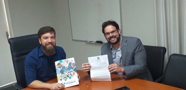 Thiaguinho Batalha discute a implantação da Orla Digital em Aracaju