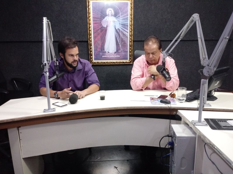 Thiaguinho Batalha faz balanço do mandato durante entrevista