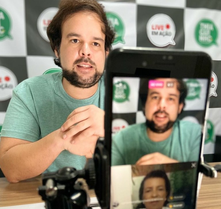 Thiaguinho faz indicação para que conteúdo educativo da Rede Municipal seja transmitido na TV Aperipê