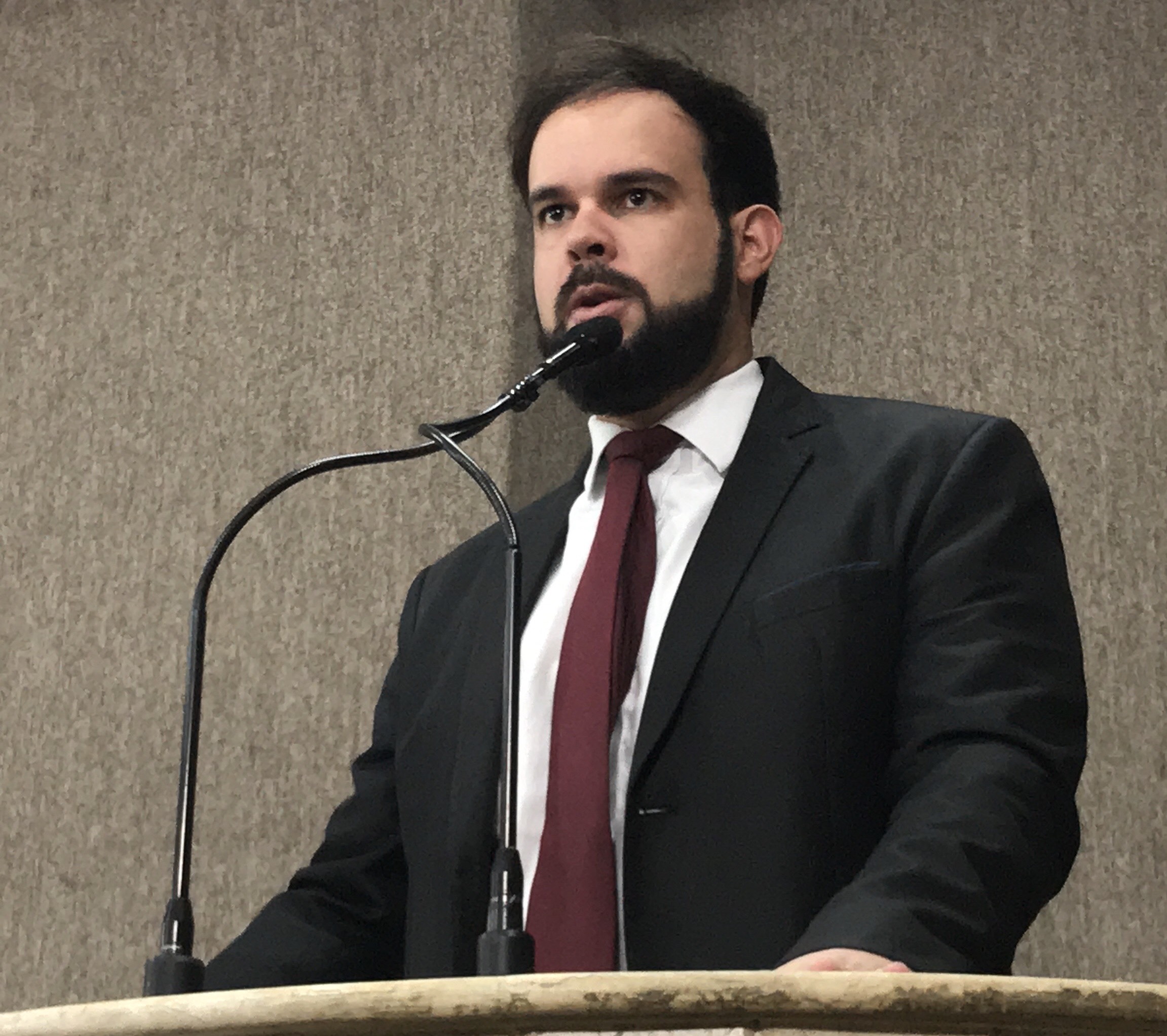 Thiaguinho Batalha repudia matéria sobre faltas na Câmara