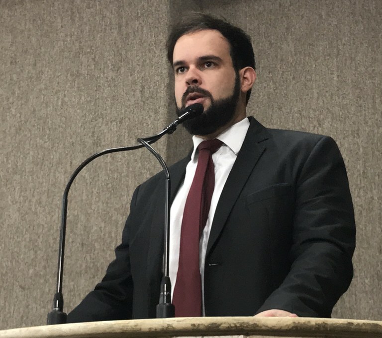 Thiaguinho Batalha repudia matéria sobre faltas na Câmara