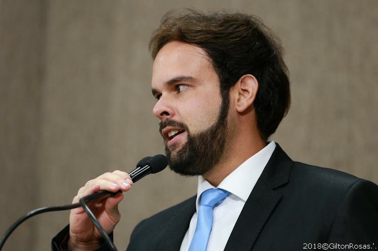 Thiaguinho Batalha sugere mais controle para vereadores ausentes nas sessões