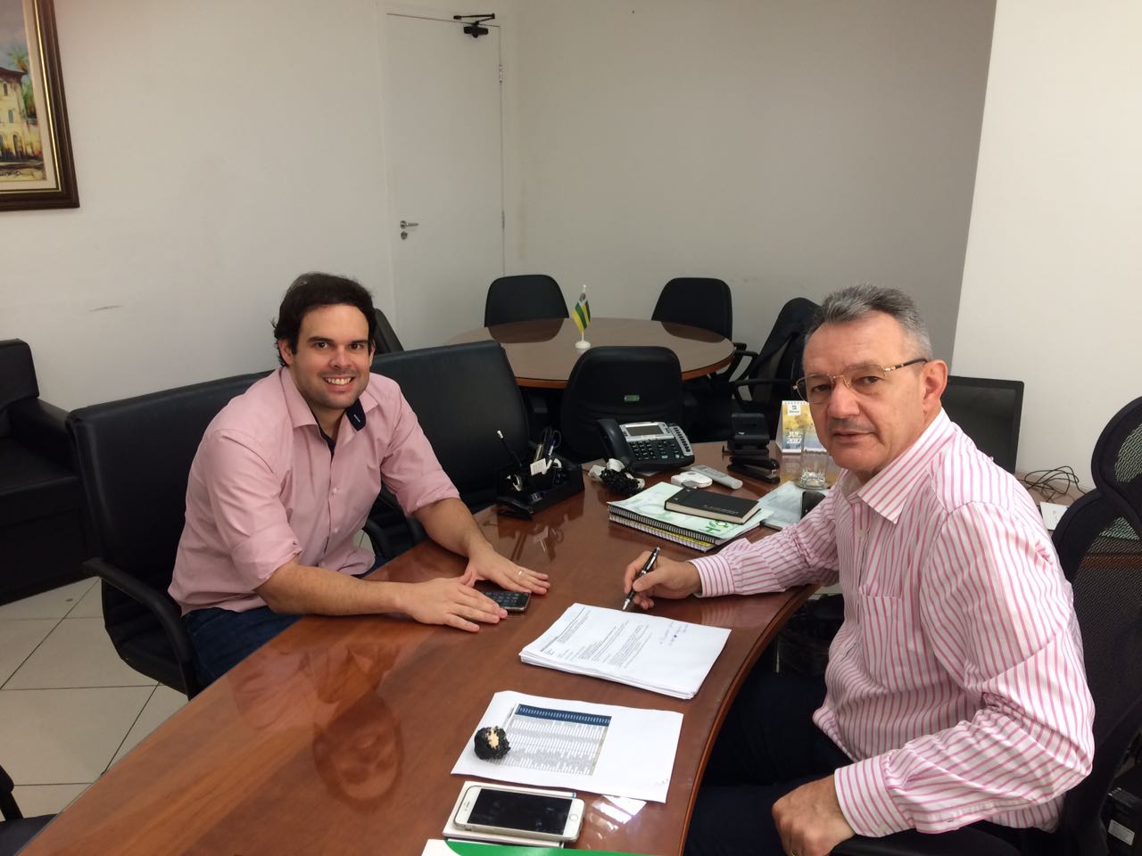 Thiaguinho discute o orçamento com secretário de Planejamento