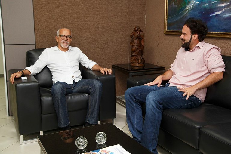 Thiaguinho discute obras e apresenta reivindicações ao prefeito