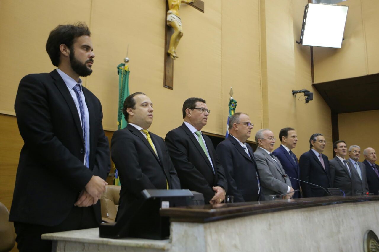 Thiaguinho enaltece modelo de gestão de João Dória em São Paulo