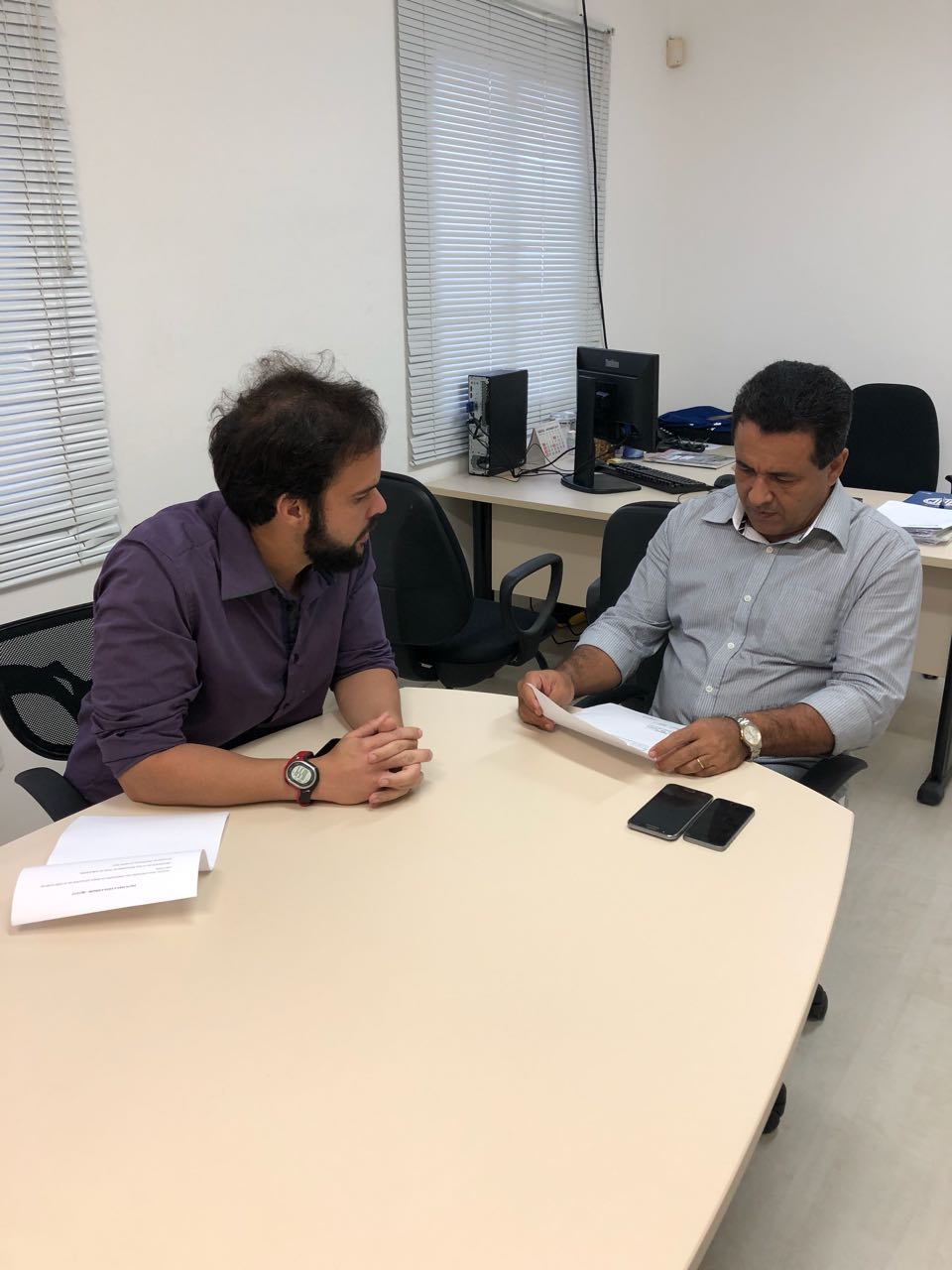 Thiaguinho intermedia parceria entre empresa privada e a PMA para adoção de uma praça