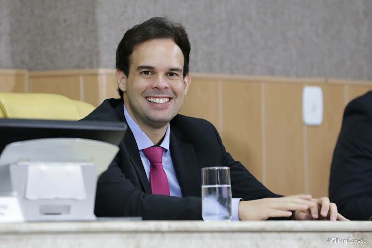 Thiaguinho: "Nosso papel é fazer que as reivindicações da população cheguem ao Executivo"