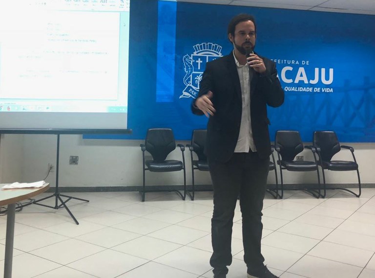 Thiaguinho participa de audiência pública sobre a LDO