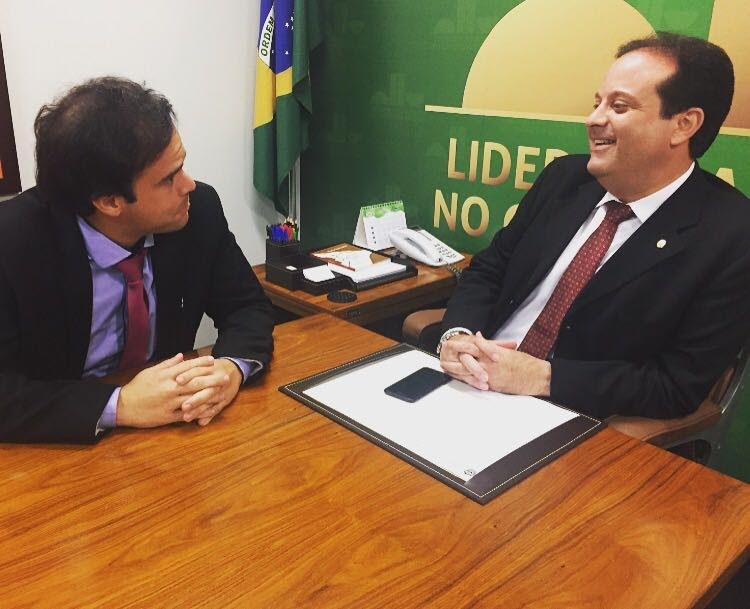 Thiaguinho pede a André Moura que interceda na liberação de emenda para o Forró Caju