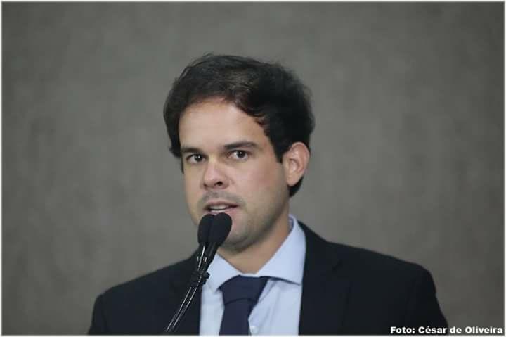 Thiaguinho protocola dez indicações para o Castelo Branco