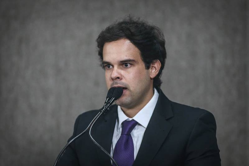 Thiaguinho quer mais apoio ao esporte e à cultura