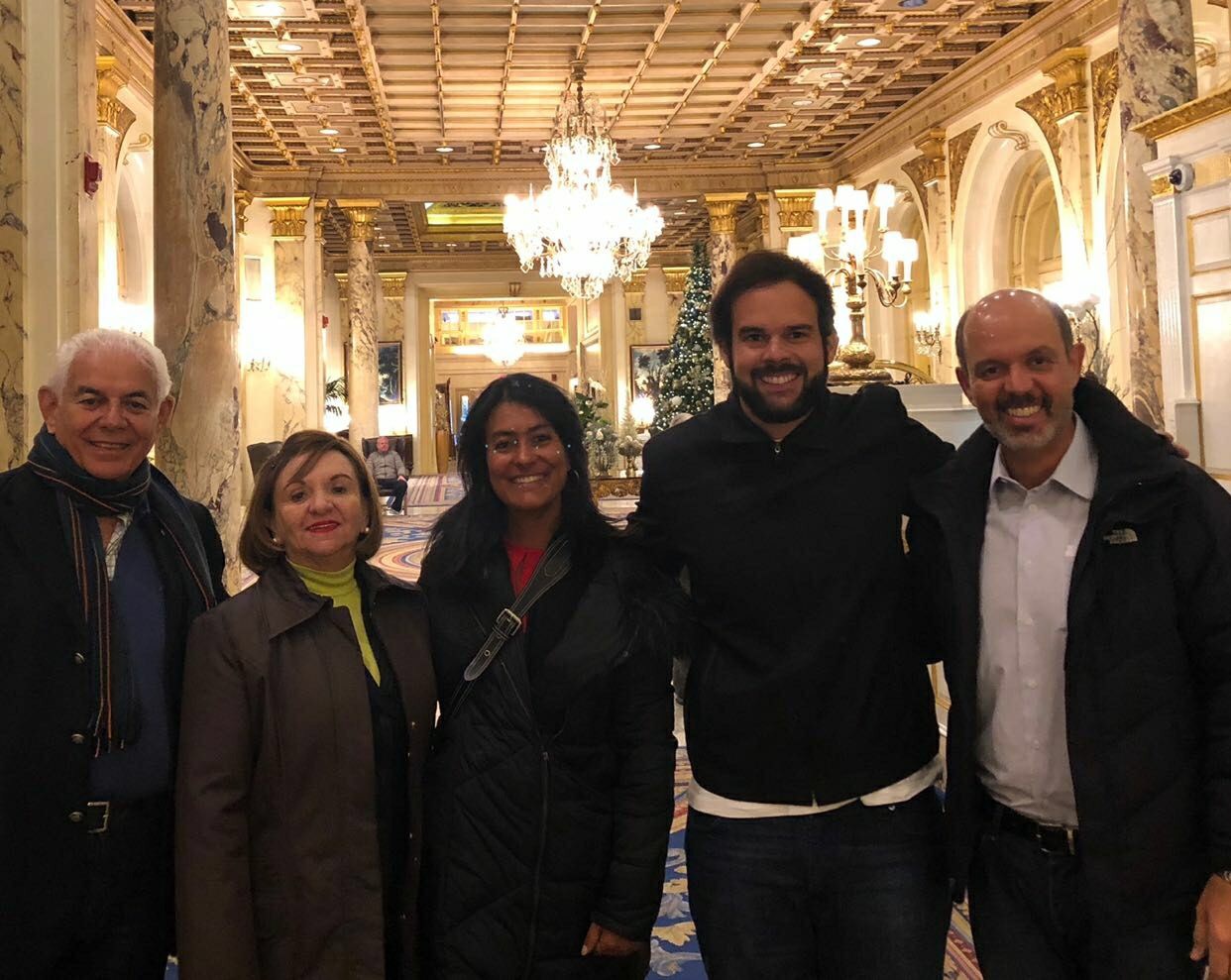 Thiaguinho representa a CMA na inauguração do Centro Internacional da Unit