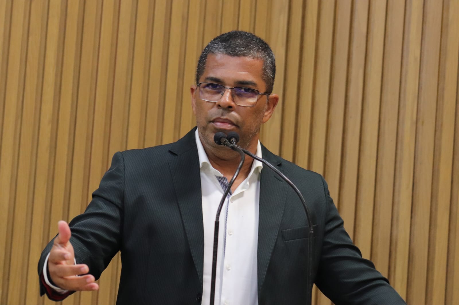 Tribuna Livre da CMA recebe projeto de Aikido Policial e Comunitário voltado ao desenvolvimento social 