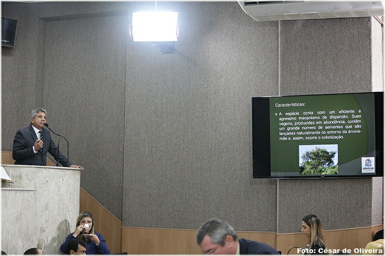 Tribuna Livre debate problemas sobre desequilíbrio ecológico