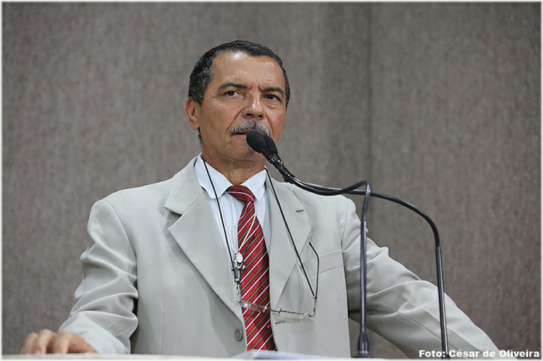 Tribuna Livre debate situação dos taxistas de Aracaju