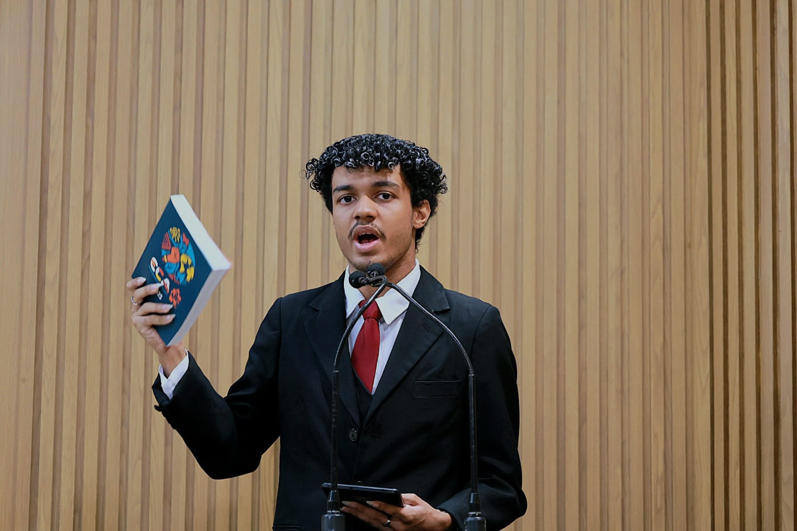 Tribuna Livre desta terça-feira (19/08) chama a atenção para a necessidade de efetivação dos direitos preconizados no ECA