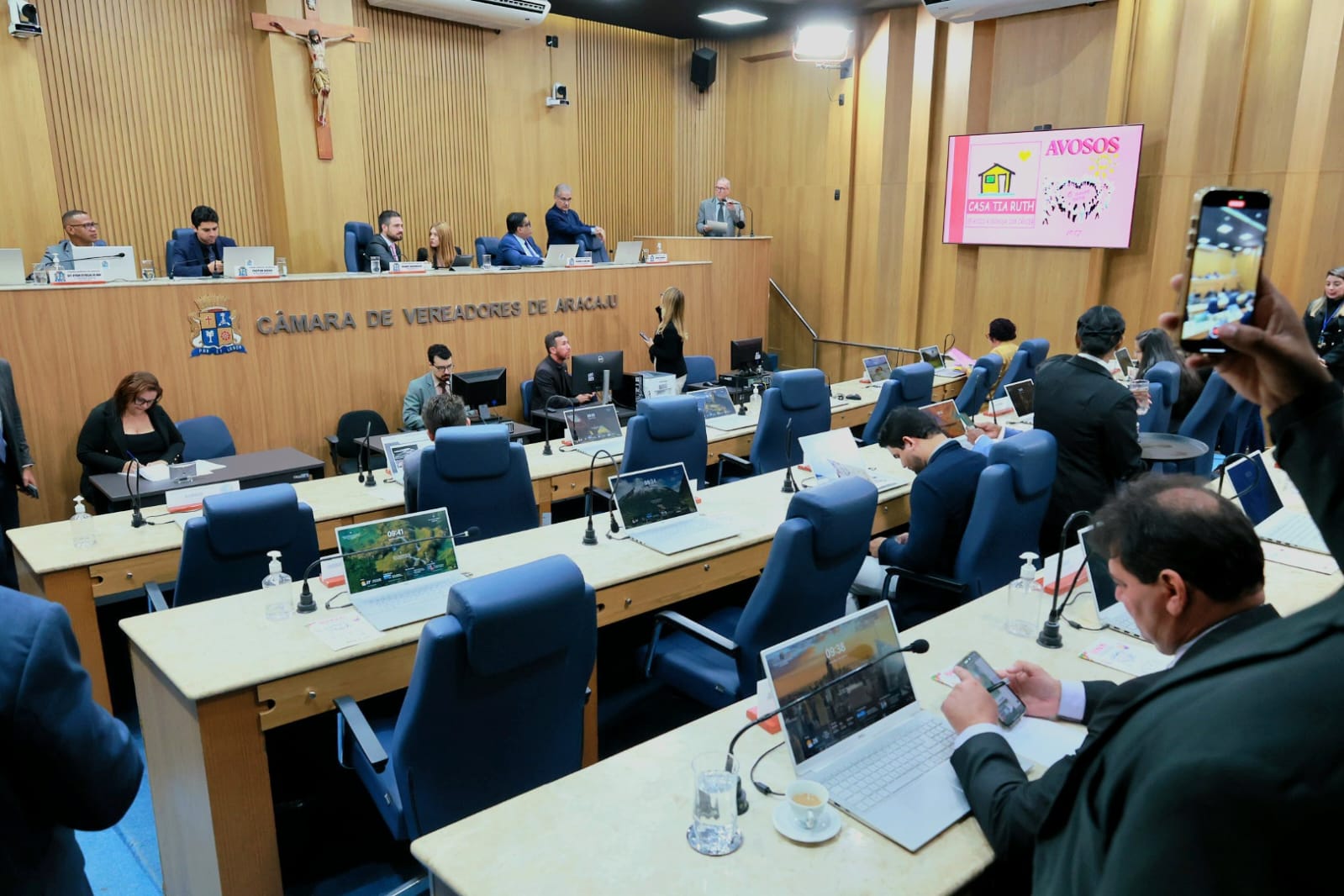 Tribuna Livre destaca balanço das ações desenvolvidas pela Avosos em 2024