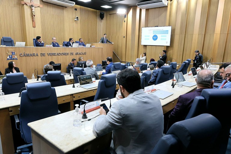 Tribuna livre discute sobre a revisão da taxa da vigilância sanitária para os profissionais da saúde que atuam em Aracaju 