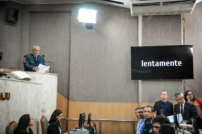 Tribuna Livre trata sobre a situação da PM-SE