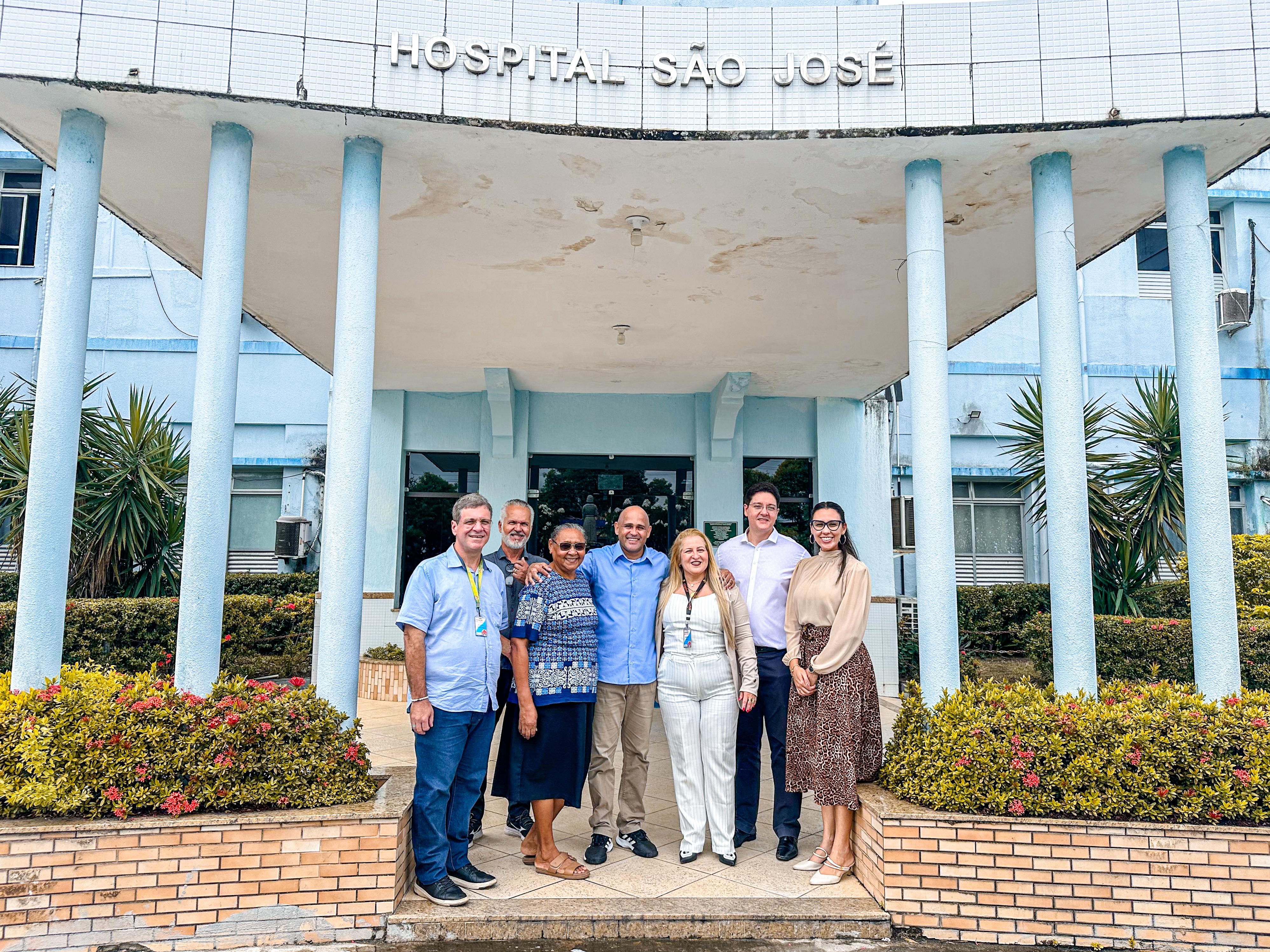 Vereador Alex Melo visita Hospital São José e conhece a estrutura da instituição 