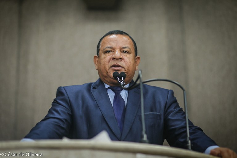 Américo de Deus cobra ação mais efetiva da PM no bairro América