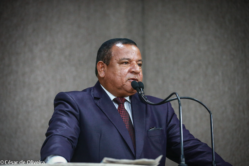 Vereador Américo de Deus cobra continuação do INSS nos processos parados