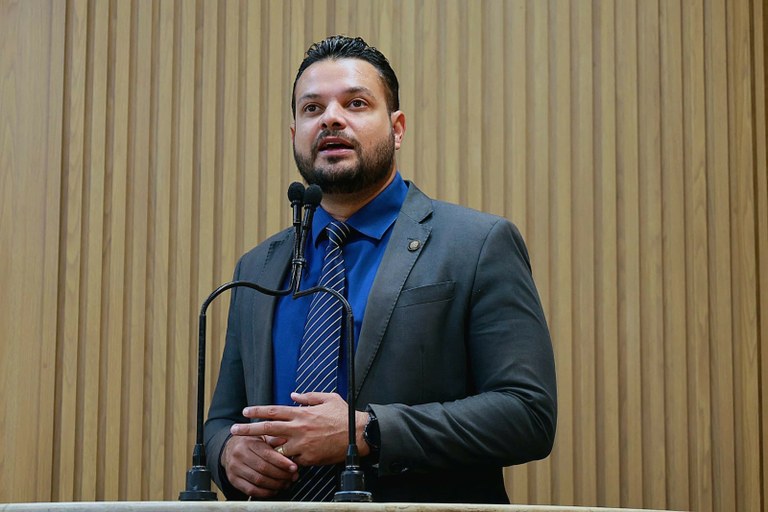 Vereador Anderson de Tuca cobra agilidade na liberação de emendas para clubes sergipanos 