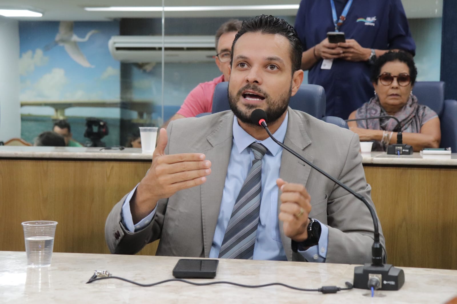 Vereador Anderson de Tuca cobra soluções para desabastecimento de água durante audiência pública