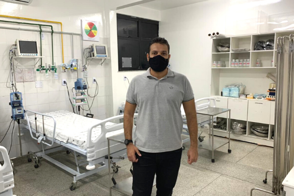 Vereador Anderson de Tuca esteve presente na reabertura do Hospital Nestor Piva