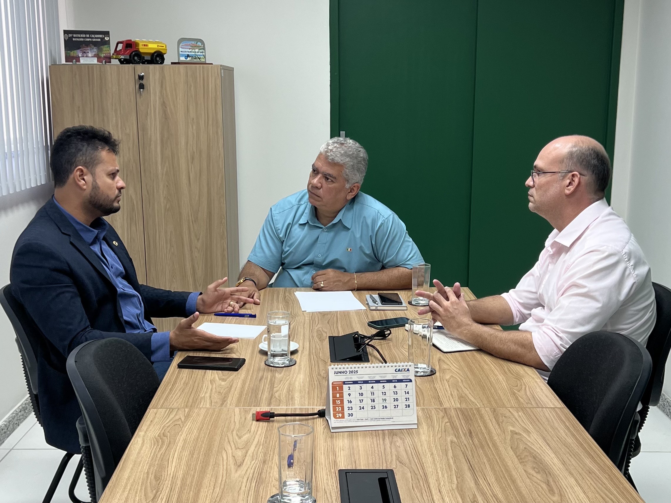 Vereador Anderson de Tuca leva demandas da população à SMTT 