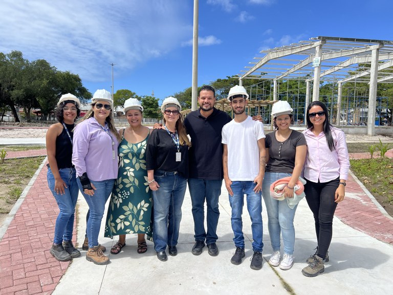 Vereador Anderson de Tuca realiza terceira visita à obra da Praça Dom José Thomaz 
