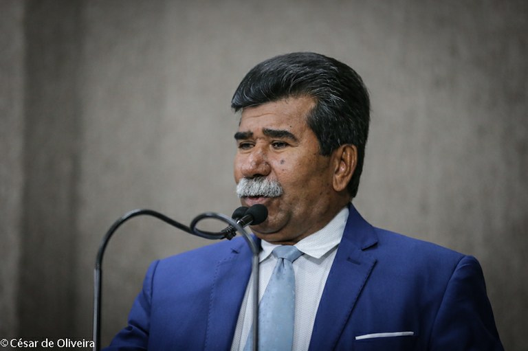 Vereador Bigode agradece ao presidente da Emsurb